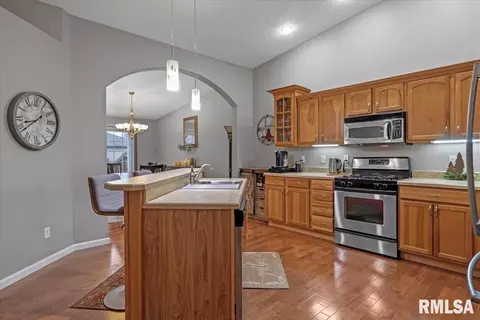 7207 Preston Dr, Springfield, IL 62711 photo 6
