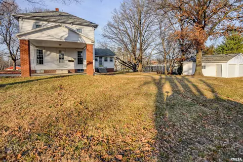 214 W Lincoln St, Edinburg, IL 62531