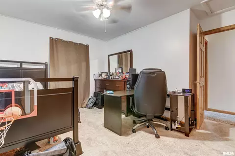 2201 E Black Ave, Springfield, IL 62702 photo 13