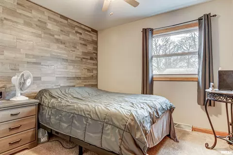 2201 E Black Ave, Springfield, IL 62702 photo 9