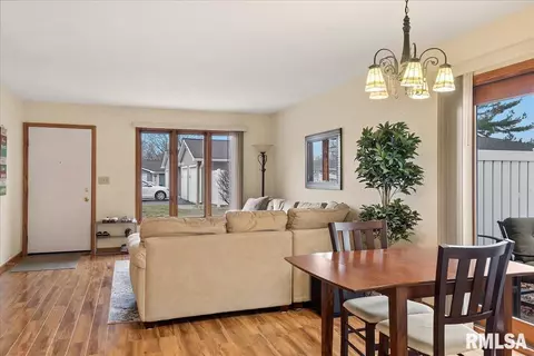10 Brookside Pl, Springfield, IL 62704 photo 7