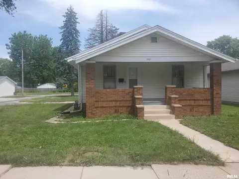 1701 Watch Ave, Springfield, IL 62702 photo 1