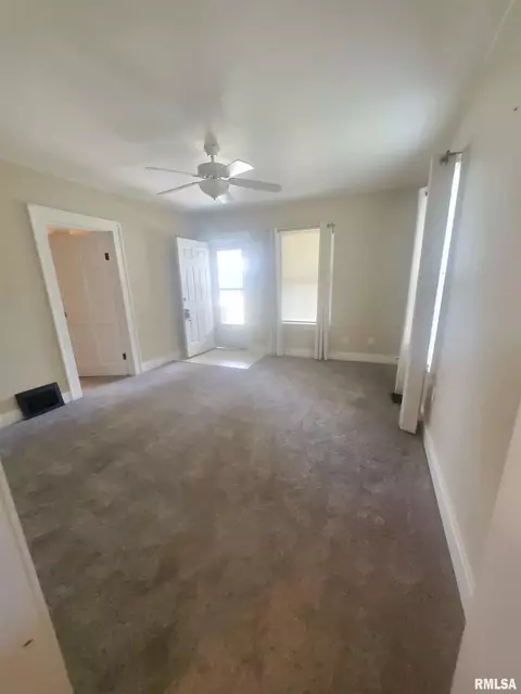1701 Watch Ave, Springfield, IL 62702 photo 8
