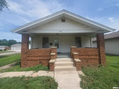 1701 Watch Ave, Springfield, IL 62702 photo 11