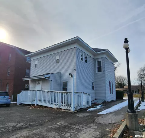 820 S 2nd St, Springfield, IL 62704 photo 4