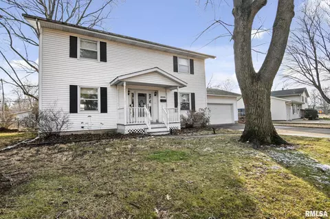 2230 Lynnhaven Dr, Springfield, IL 62704 photo 1