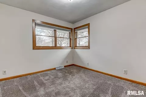 321 Kenyon Dr, Springfield, IL 62704 photo 17