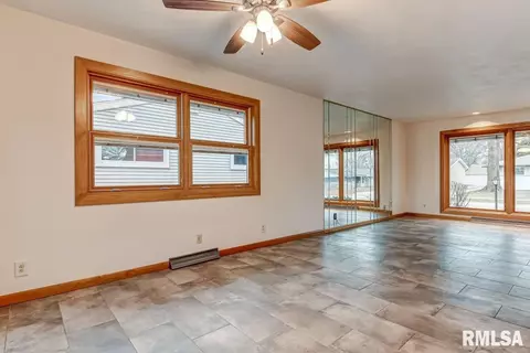 321 Kenyon Dr, Springfield, IL 62704 photo 7