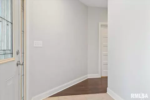300 Harbor Point Pl, Springfield, IL 62712 photo 6