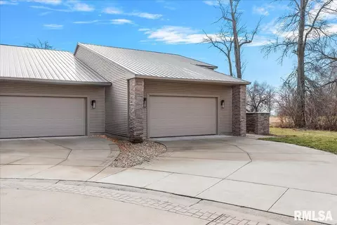 300 Harbor Point Pl, Springfield, IL 62712 photo 3
