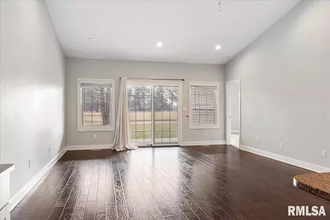 300 Harbor Point Pl, Springfield, IL 62712 photo 17