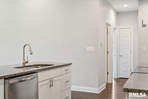 300 Harbor Point Pl, Springfield, IL 62712 photo 11