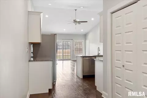 300 Harbor Point Pl, Springfield, IL 62712 photo 16
