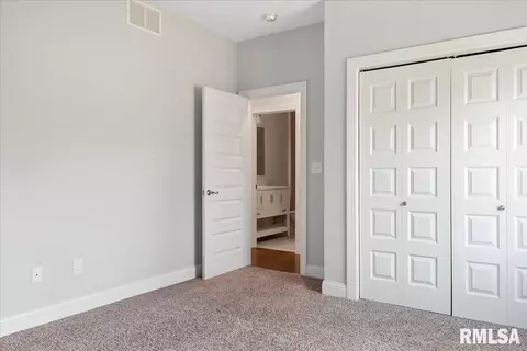 300 Harbor Point Pl, Springfield, IL 62712 photo 32