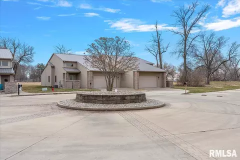 300 Harbor Point Pl, Springfield, IL 62712 photo 4
