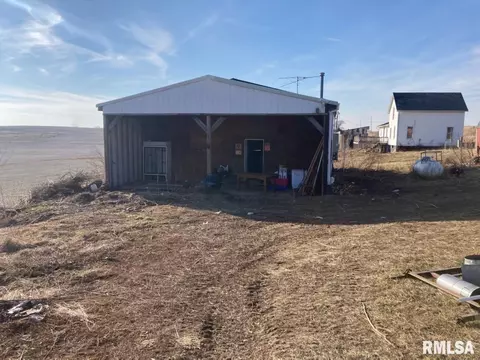 4411 E County Rd, Avon, IL 61415 photo 3