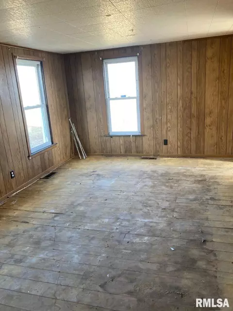 4411 E County Rd, Avon, IL 61415 photo 9