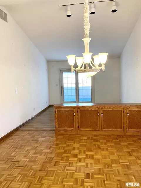 3017 Turning Mill Dr, Springfield, IL 62704 photo 2