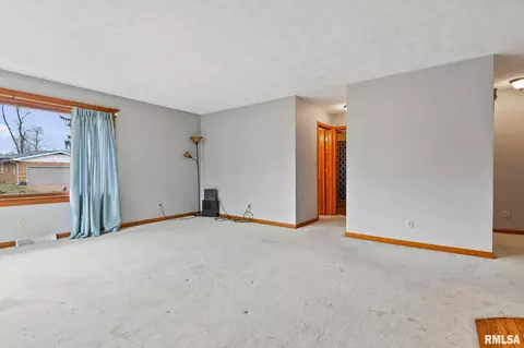 2120 Westview Dr, Springfield, IL 62704 photo 6