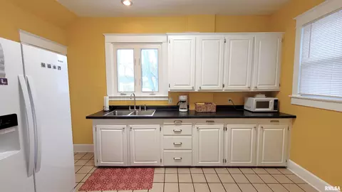 615 S Park St, Springfield, IL 62704 photo 20