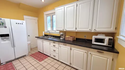 615 S Park St, Springfield, IL 62704 photo 21