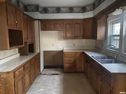 2130 S 16th St, Springfield, IL 62703 photo 7