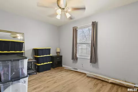 1909 Albany St, Springfield, IL 62702 photo 18