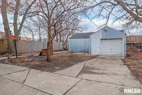 221 E Pine St, Springfield, IL 62704 photo 5