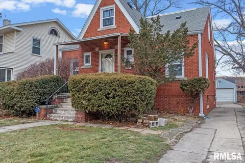 221 E Pine St, Springfield, IL 62704 photo 2