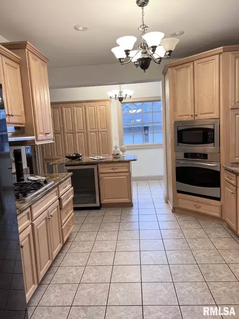 921 Williams Blvd, Springfield, IL 62704 photo 9