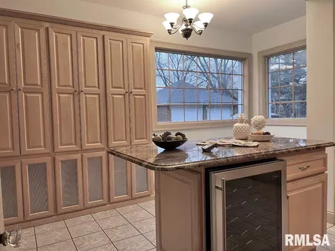 921 Williams Blvd, Springfield, IL 62704 photo 8