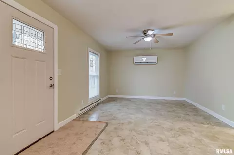 2077 Stonehenge Rd, Springfield, IL 62702 photo 8