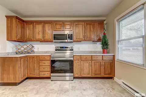 2077 Stonehenge Rd, Springfield, IL 62702 photo 13