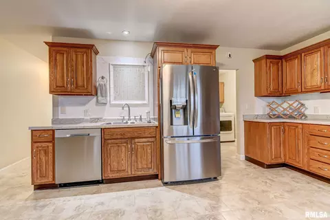2077 Stonehenge Rd, Springfield, IL 62702 photo 12