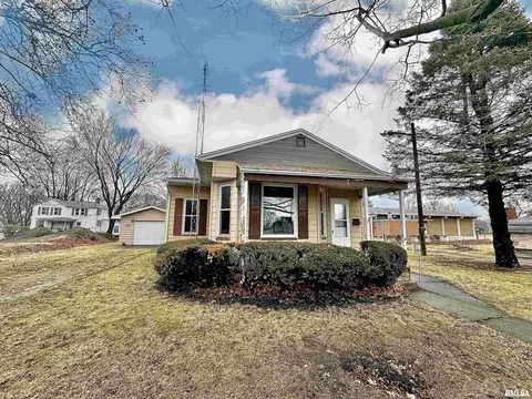 105 W Monmouth St, Abingdon, IL 61410