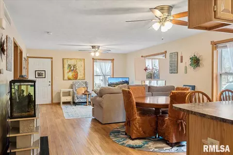 821 W Washington St, Springfield, IL 62702 photo 8
