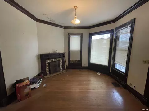 1347 N 4th St, Springfield, IL 62702 photo 3