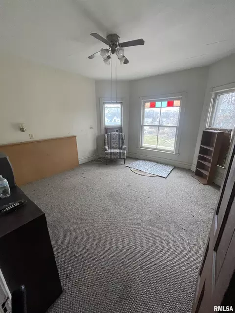 1347 N 4th St, Springfield, IL 62702 photo 9