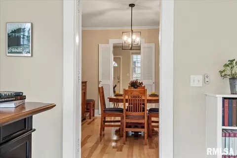 2105 Bates Ave, Springfield, IL 62704 photo 17
