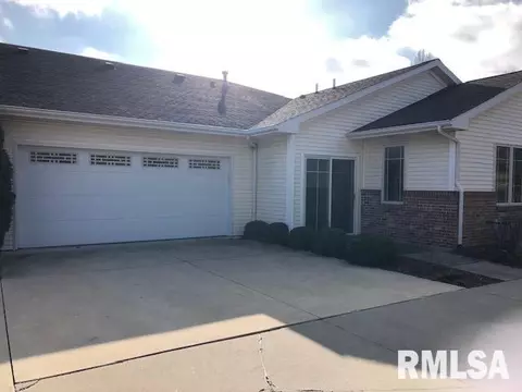 800 Longleaf Ct, Springfield, IL 62711 photo 1