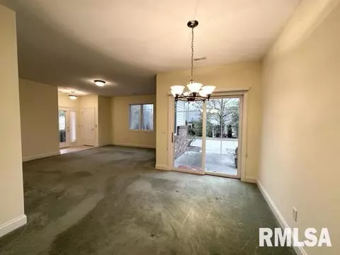 800 Longleaf Ct, Springfield, IL 62711 photo 4