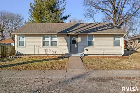 124 E Lincoln St, Greenview, IL 62642 photo 1