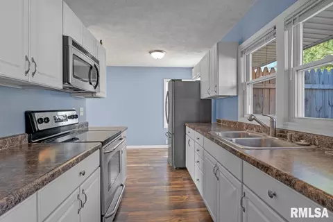 124 E Lincoln St, Greenview, IL 62642 photo 10