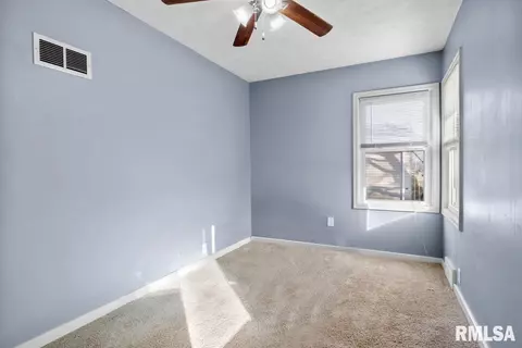 124 E Lincoln St, Greenview, IL 62642 photo 17
