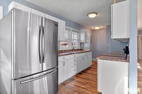 124 E Lincoln St, Greenview, IL 62642 photo 8