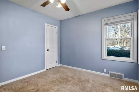 124 E Lincoln St, Greenview, IL 62642 photo 14