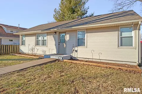 124 E Lincoln St, Greenview, IL 62642 photo 2