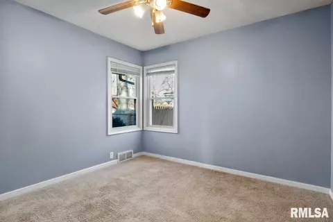 124 E Lincoln St, Greenview, IL 62642 photo 13