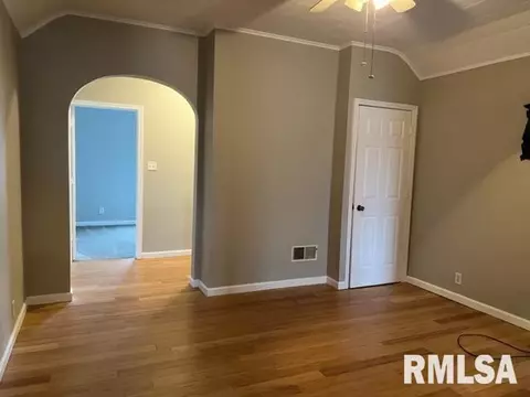 100 N State St, Springfield, IL 62702 photo 8