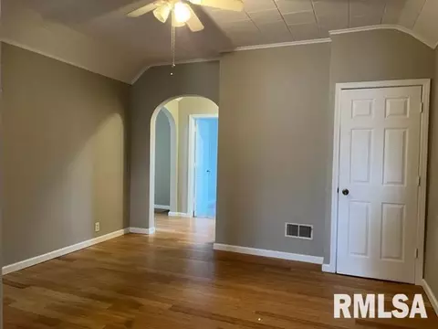 100 N State St, Springfield, IL 62702 photo 9